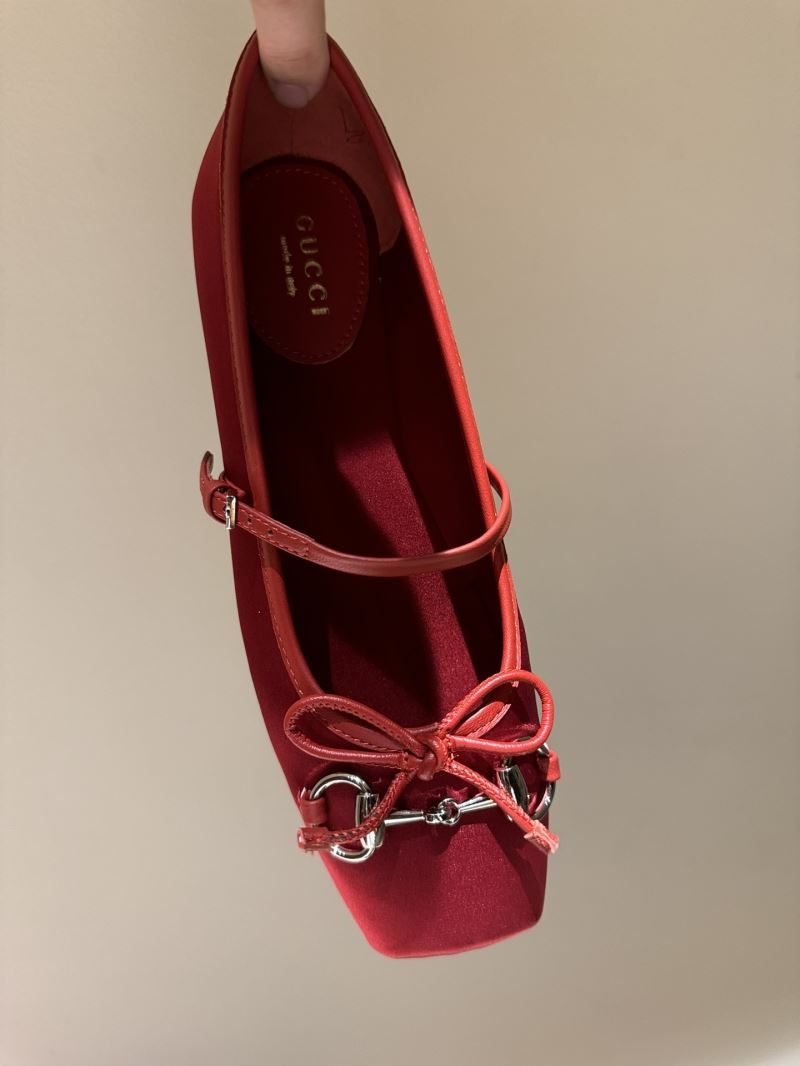 Gucci Flat Shoes